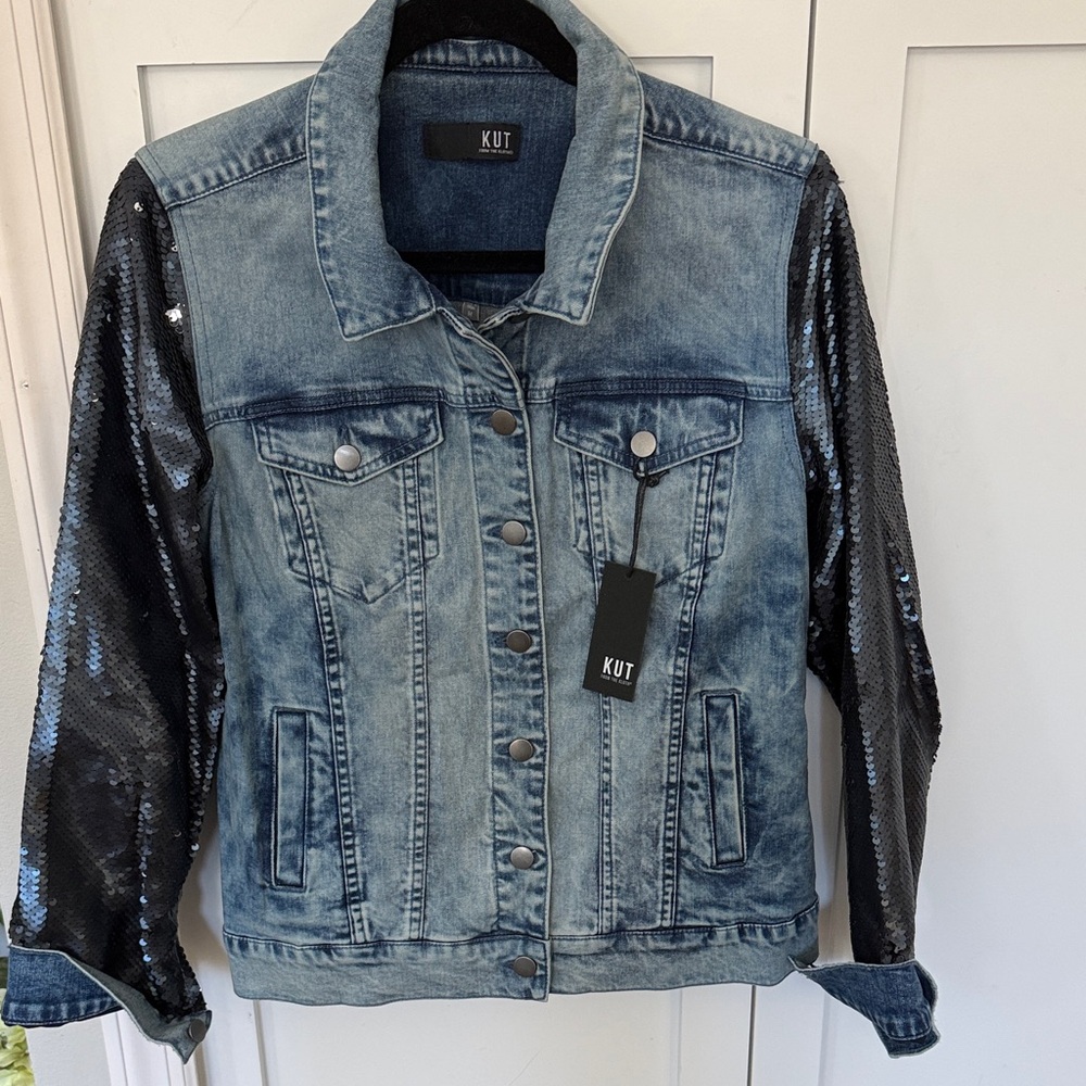 KUT Denim Jacket Medium NWT ✨ Boyfriend Fit & Flip-Sequin Sleeves